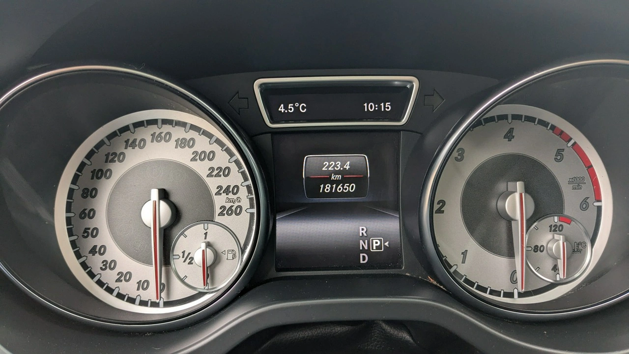 Mercedes GLA 200 - Zdjęcie 22