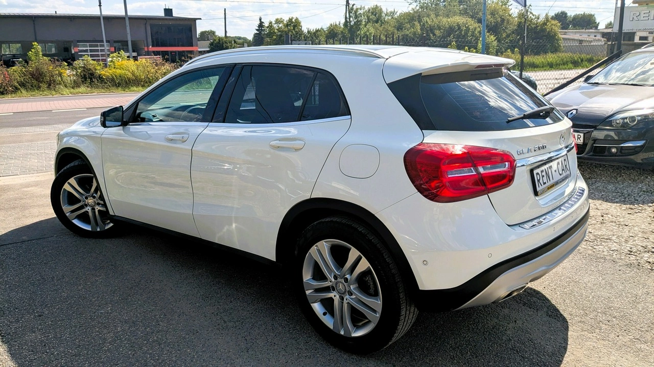 Mercedes GLA 200 - Zdjęcie 8