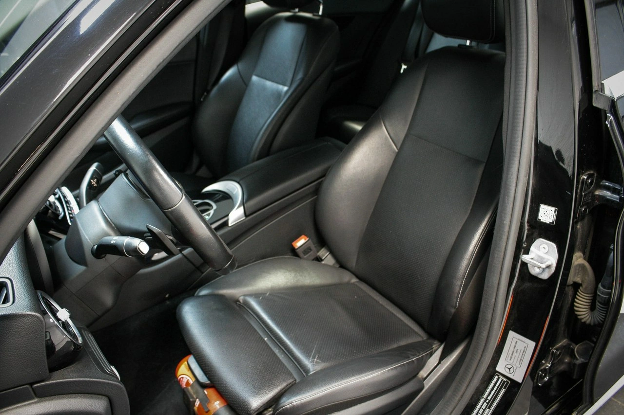 Mercedes C 200 - Zdjęcie 14