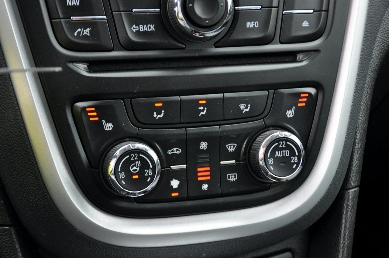 Opel Mokka - Zdjęcie 32