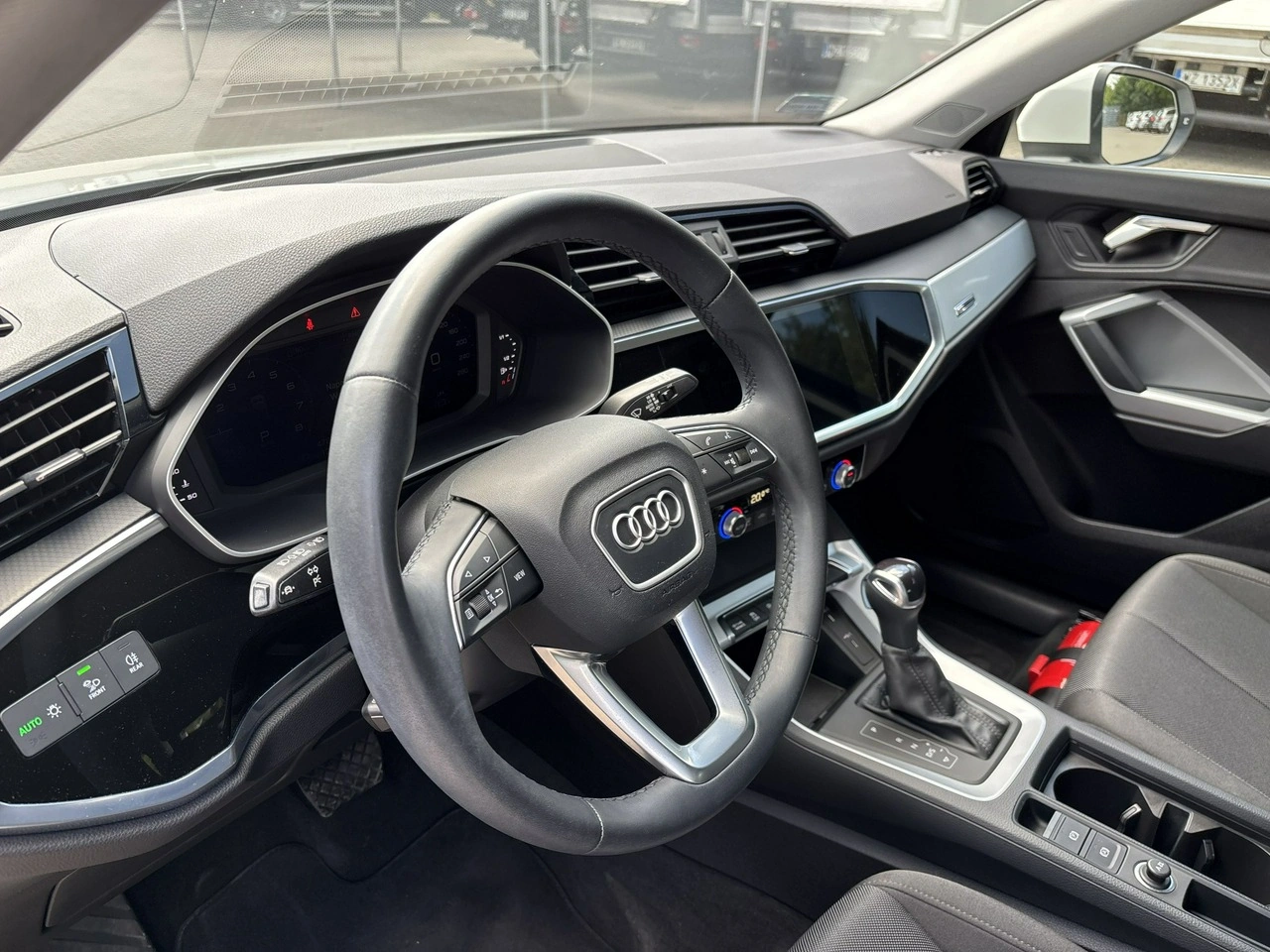 Audi Q3 - Zdjęcie 11