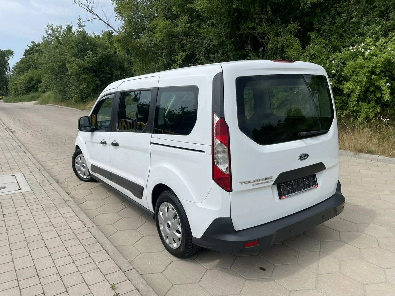 Ford Grand Tourneo Connect - Zdjęcie 3