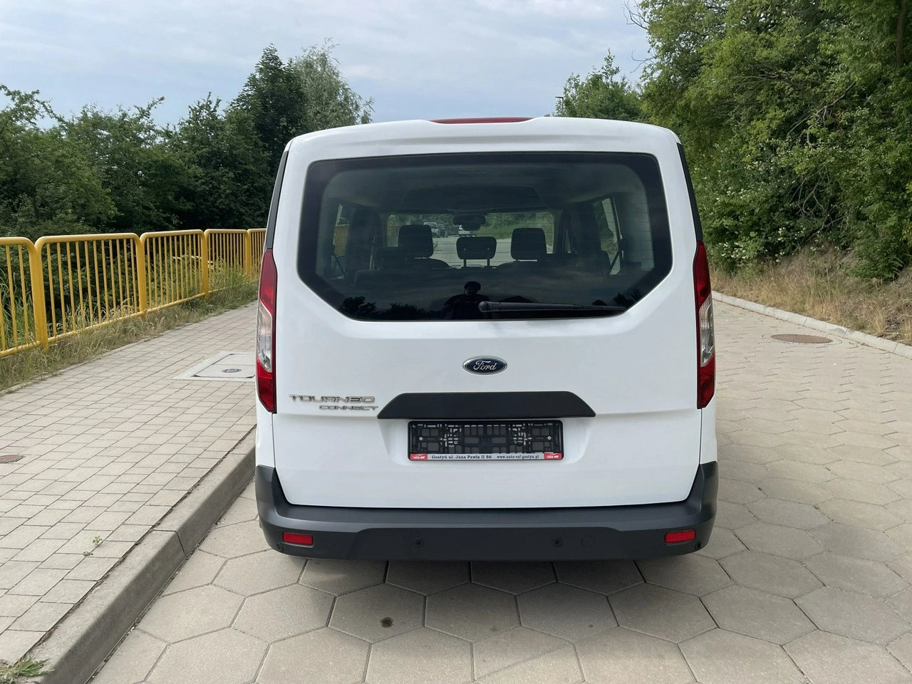 Ford Grand Tourneo Connect - Zdjęcie 4