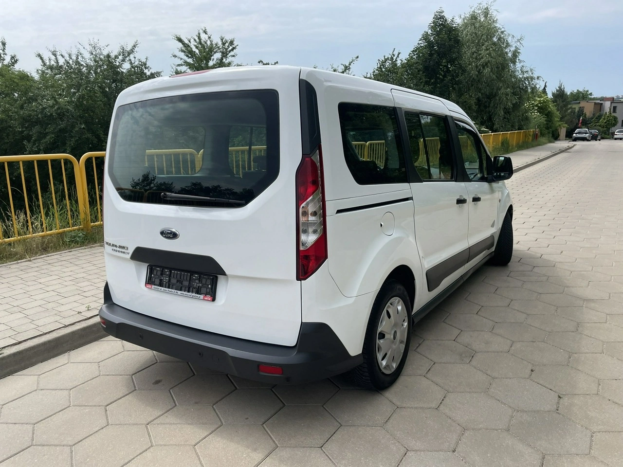Ford Grand Tourneo Connect - Zdjęcie 5