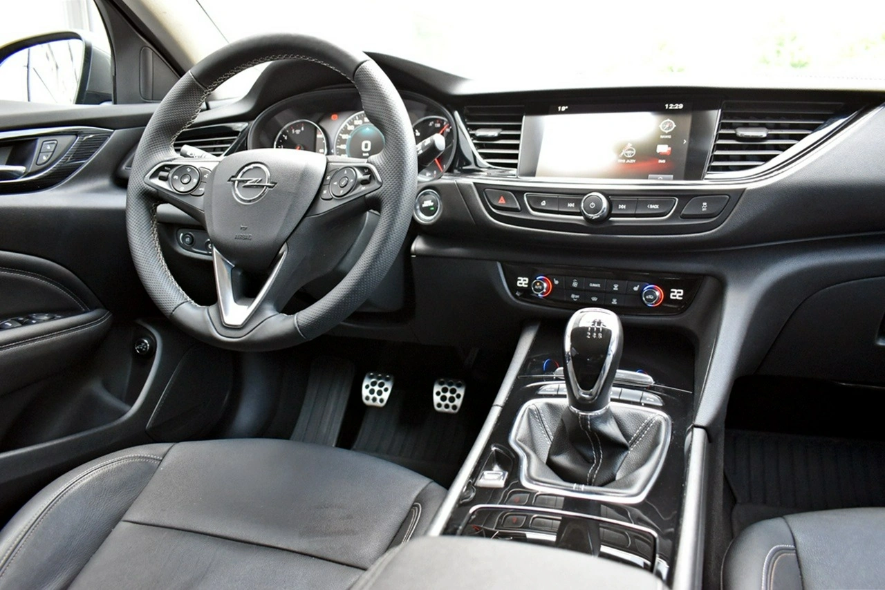 Opel Insignia - Zdjęcie 19