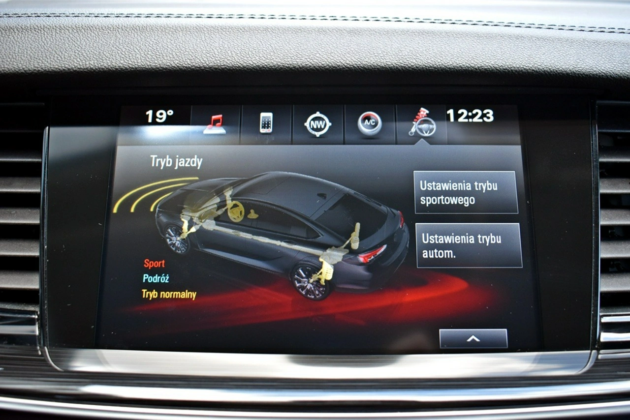 Opel Insignia - Zdjęcie 25