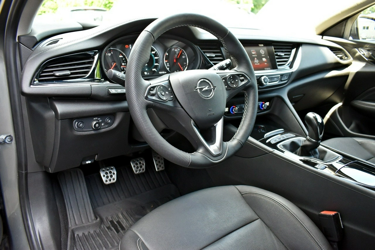 Opel Insignia - Zdjęcie 8