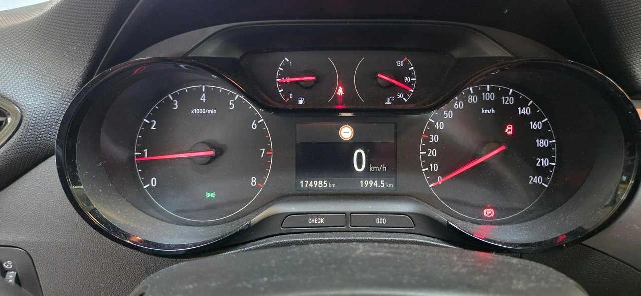 Opel Crossland X - Zdjęcie 18