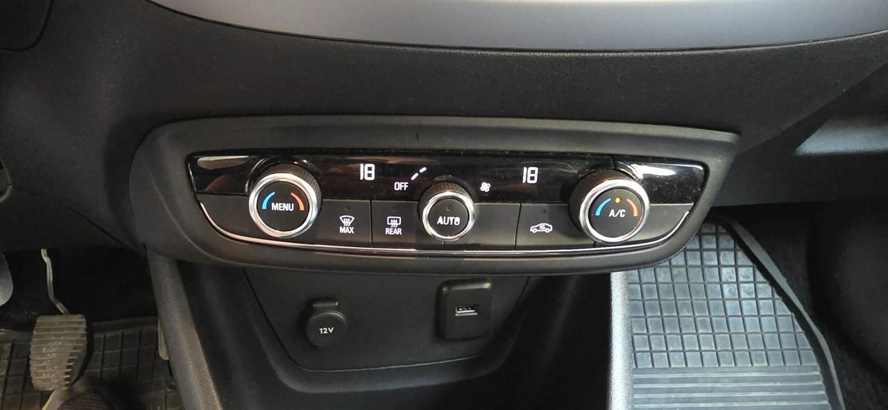 Opel Crossland X - Zdjęcie 21