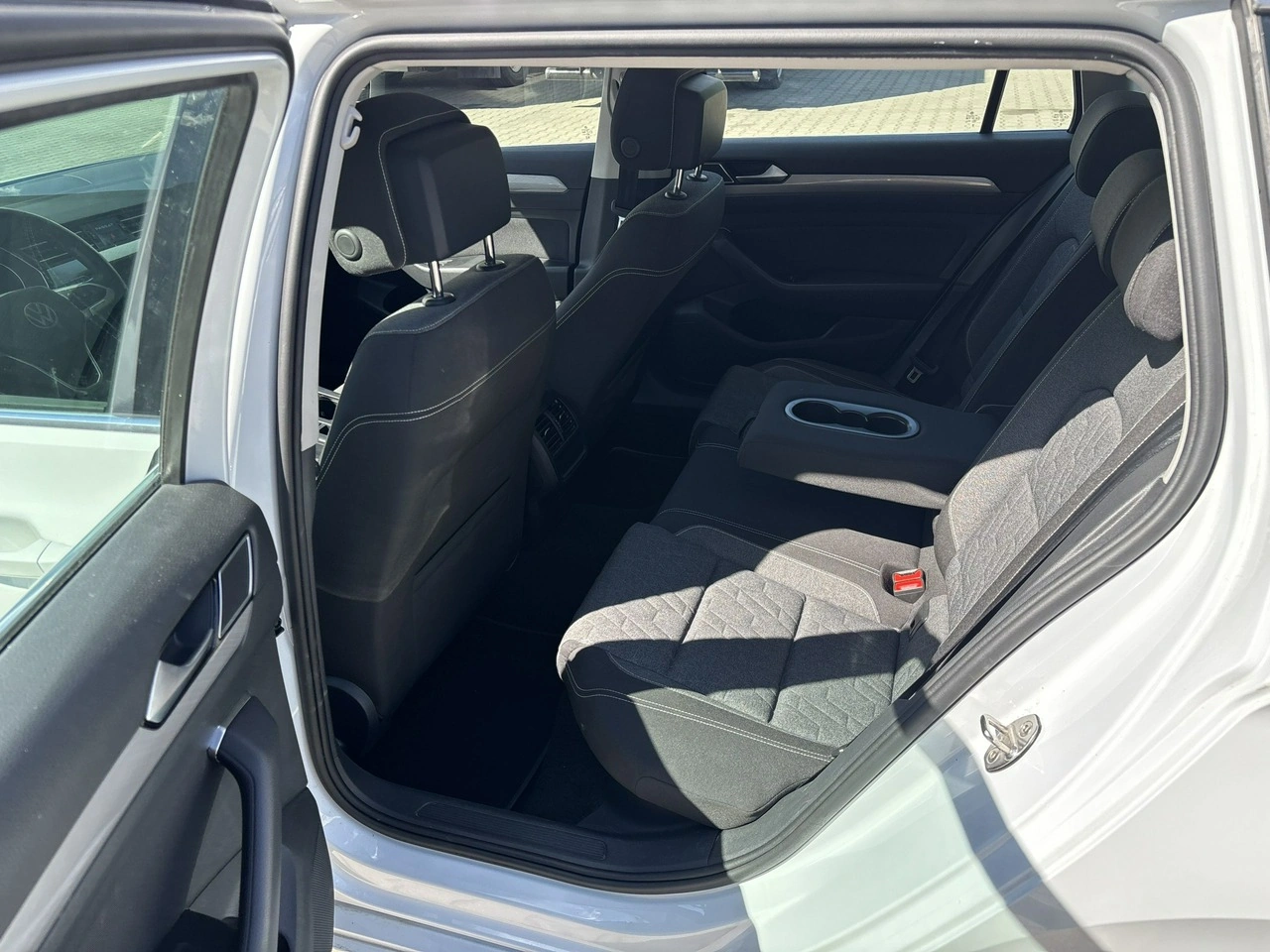 Volkswagen Passat - Zdjęcie 11