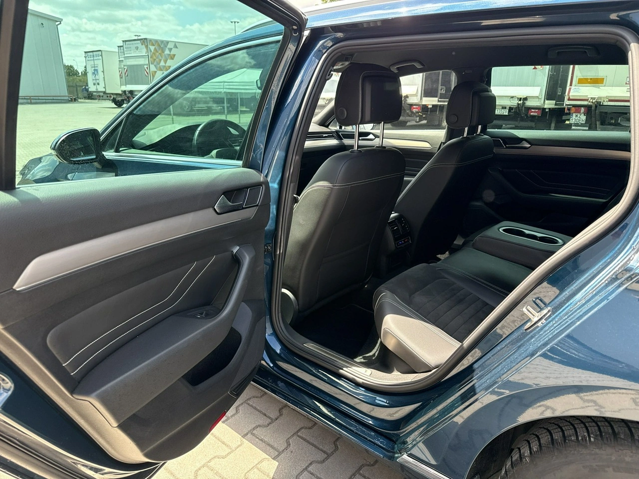 Volkswagen Passat - Zdjęcie 13