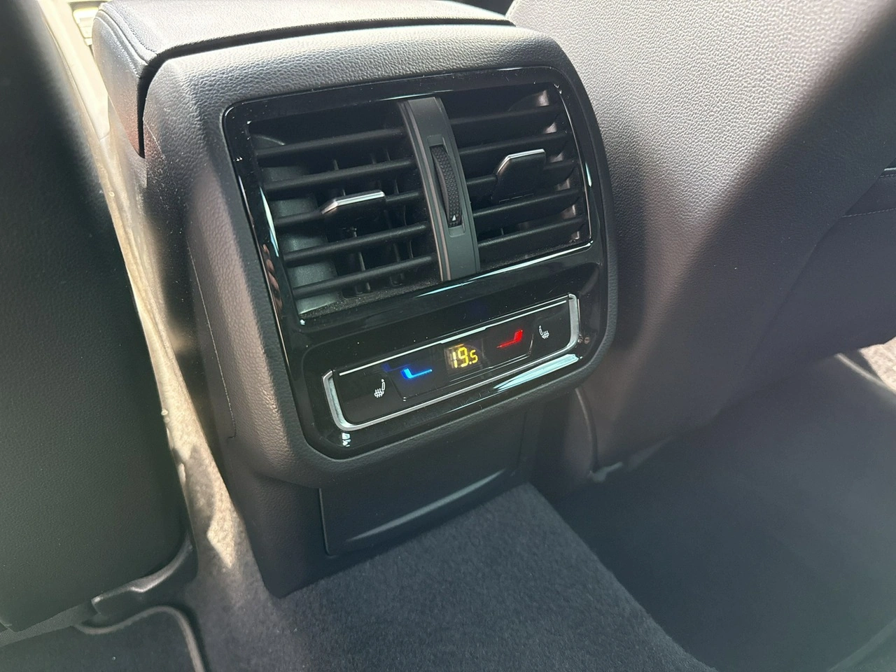 Volkswagen Passat - Zdjęcie 15