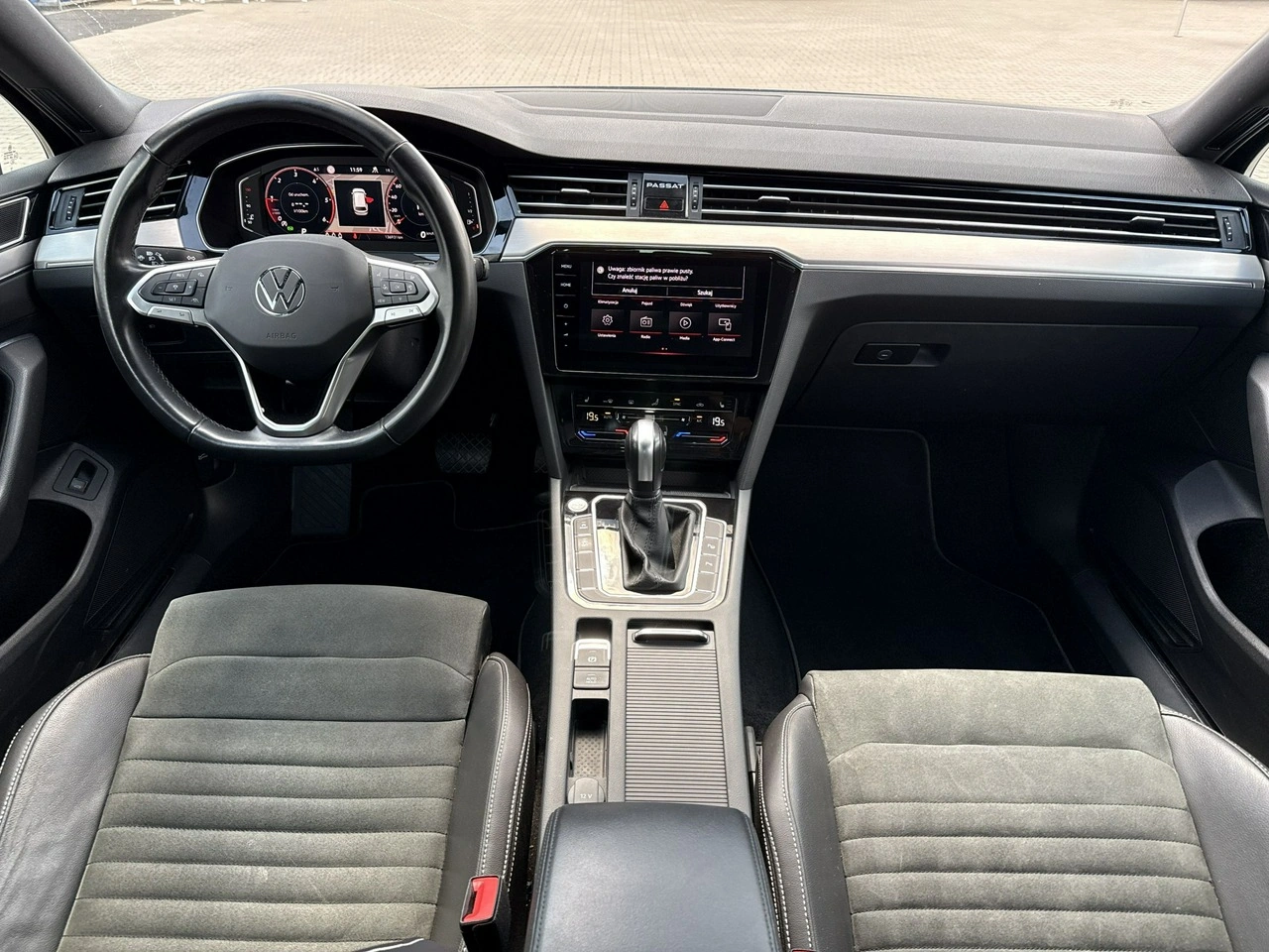 Volkswagen Passat - Zdjęcie 22
