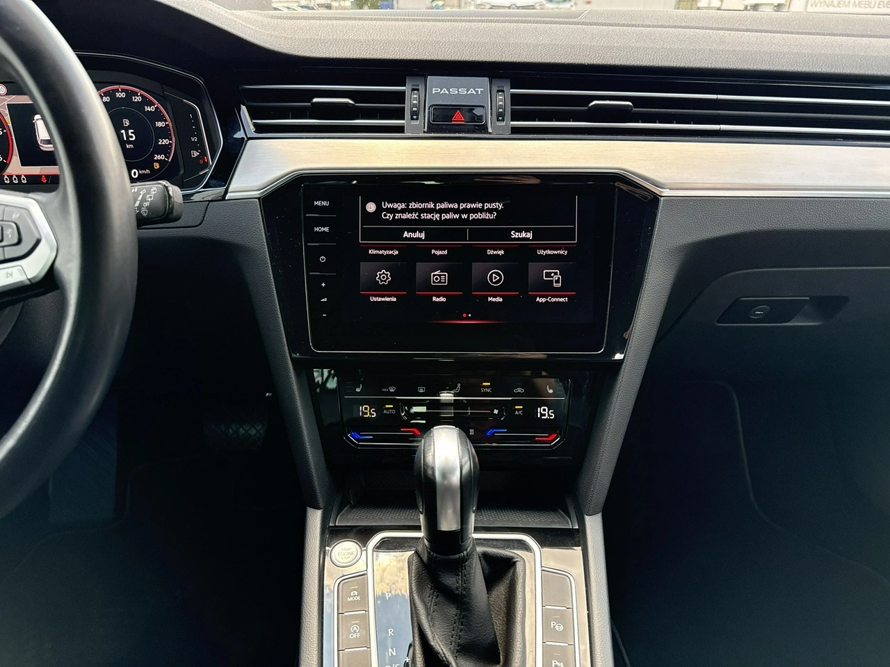 Volkswagen Passat - Zdjęcie 23