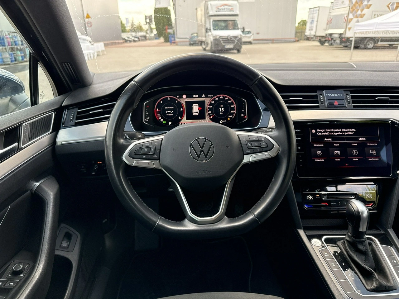 Volkswagen Passat - Zdjęcie 25