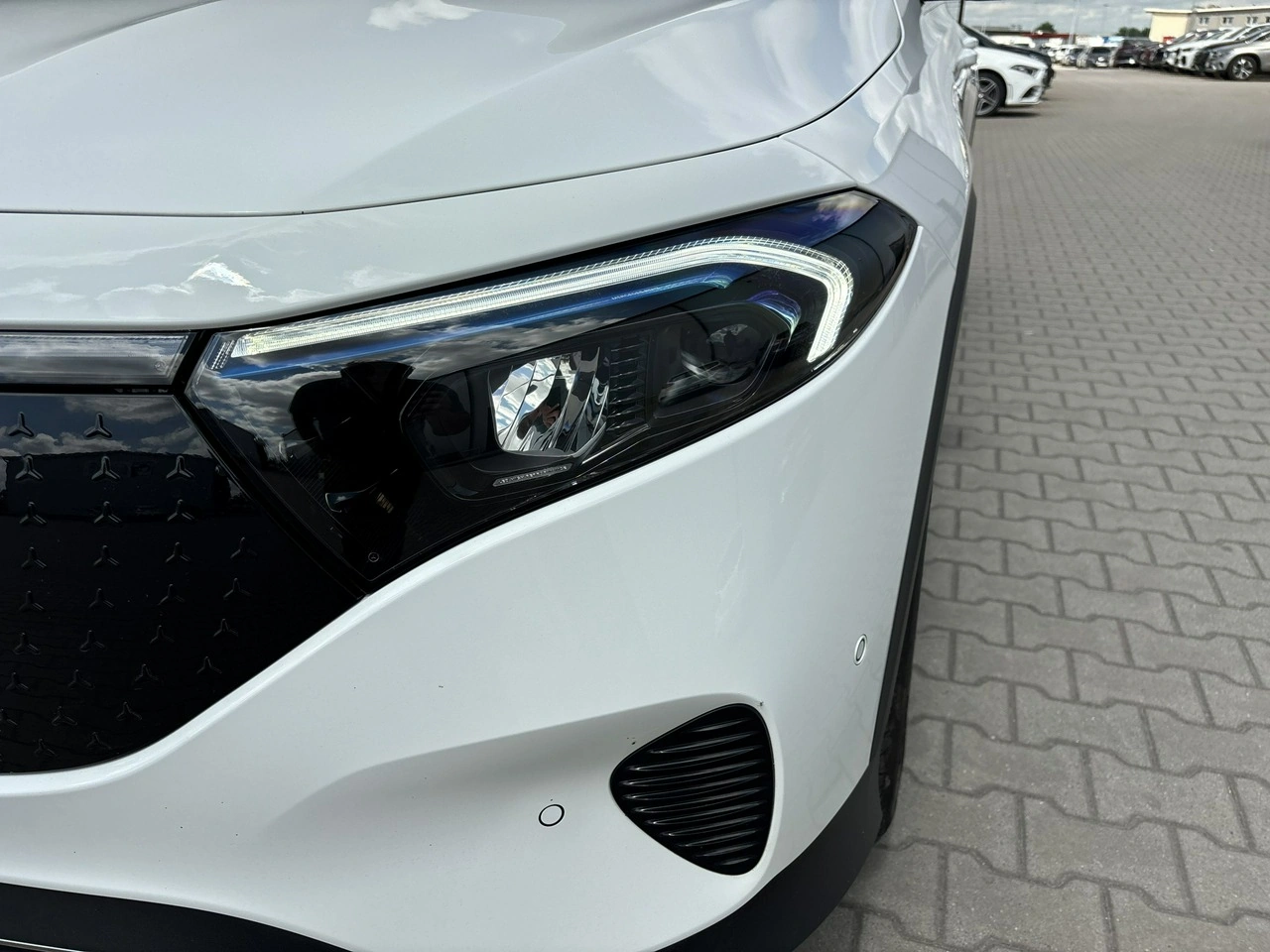 Mercedes EQB - Zdjęcie 8