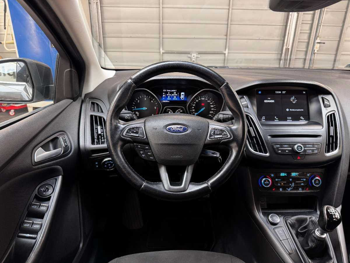 Ford Focus - Zdjęcie 24