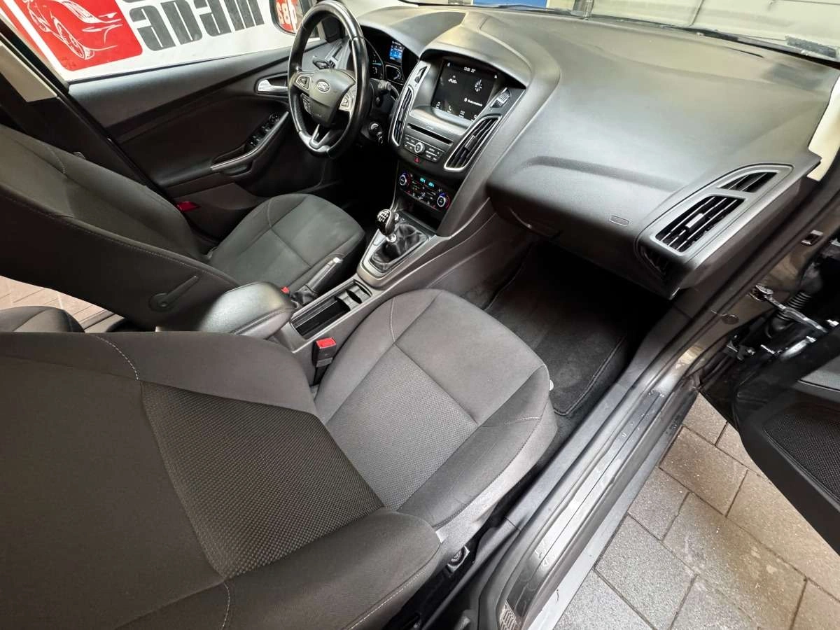 Ford Focus - Zdjęcie 39