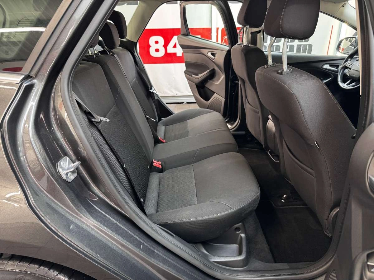 Ford Focus - Zdjęcie 36