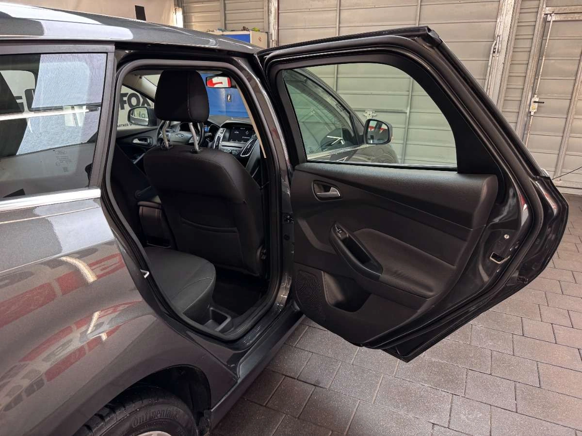 Ford Focus - Zdjęcie 35