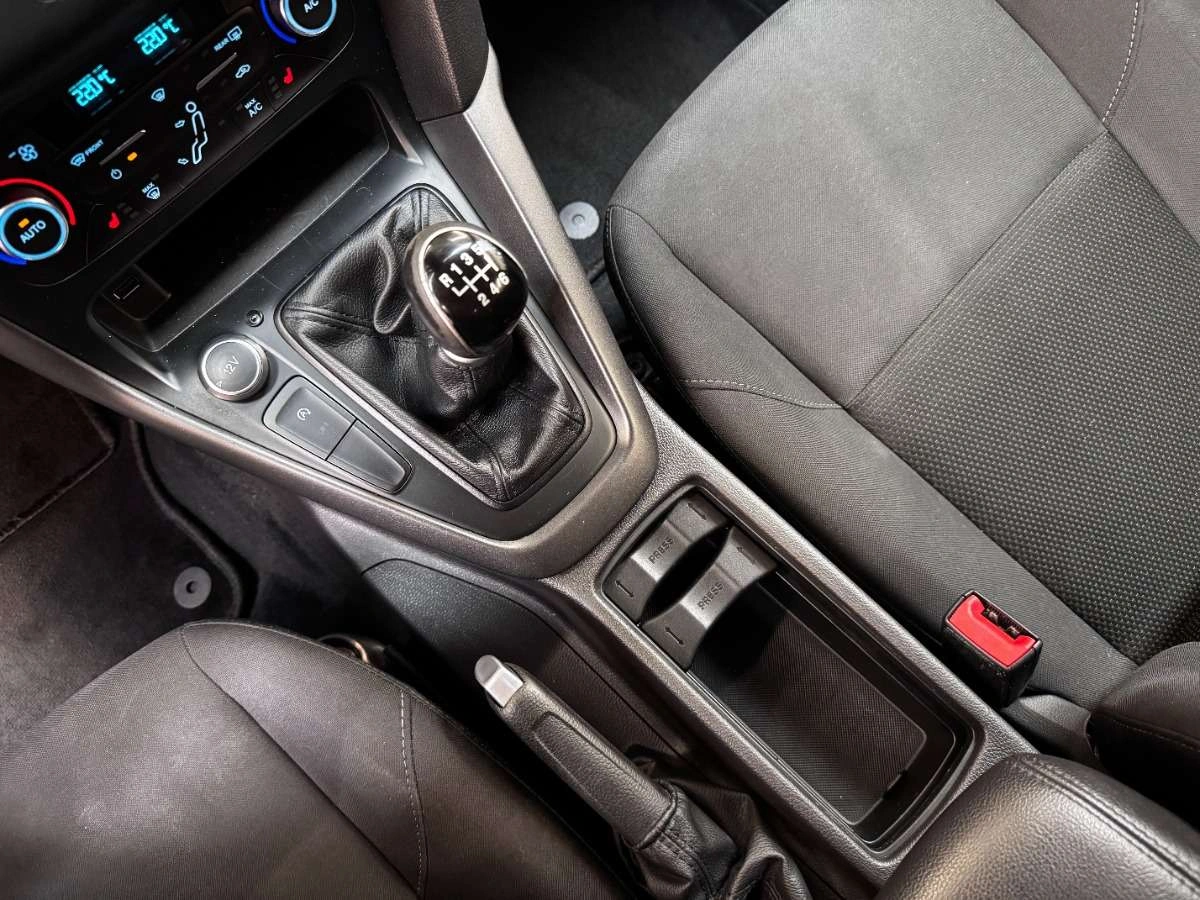 Ford Focus - Zdjęcie 29