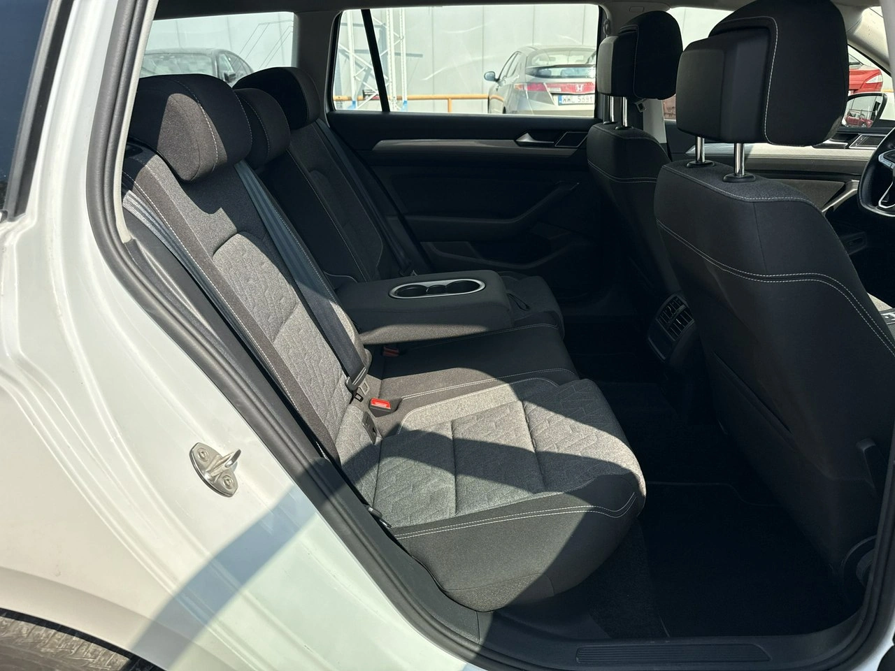 Volkswagen Passat - Zdjęcie 17