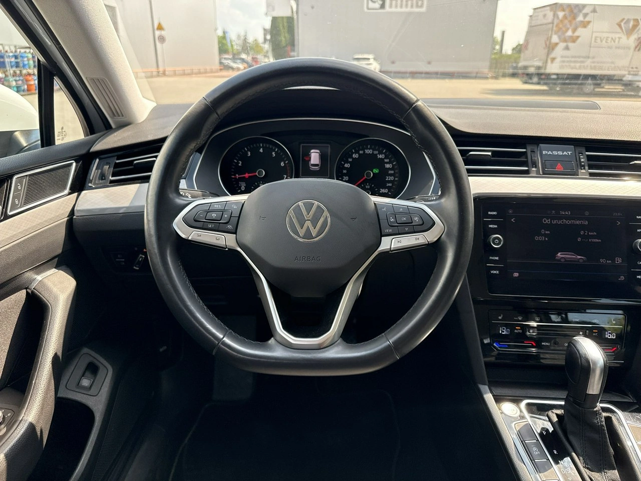 Volkswagen Passat - Zdjęcie 23
