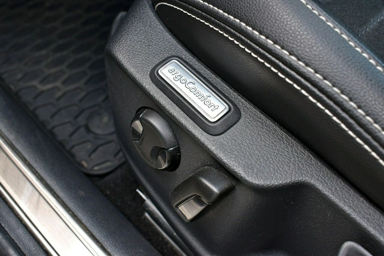 Volkswagen Passat - Zdjęcie 10