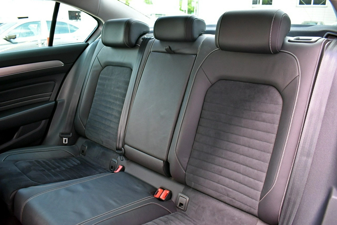 Volkswagen Passat - Zdjęcie 12