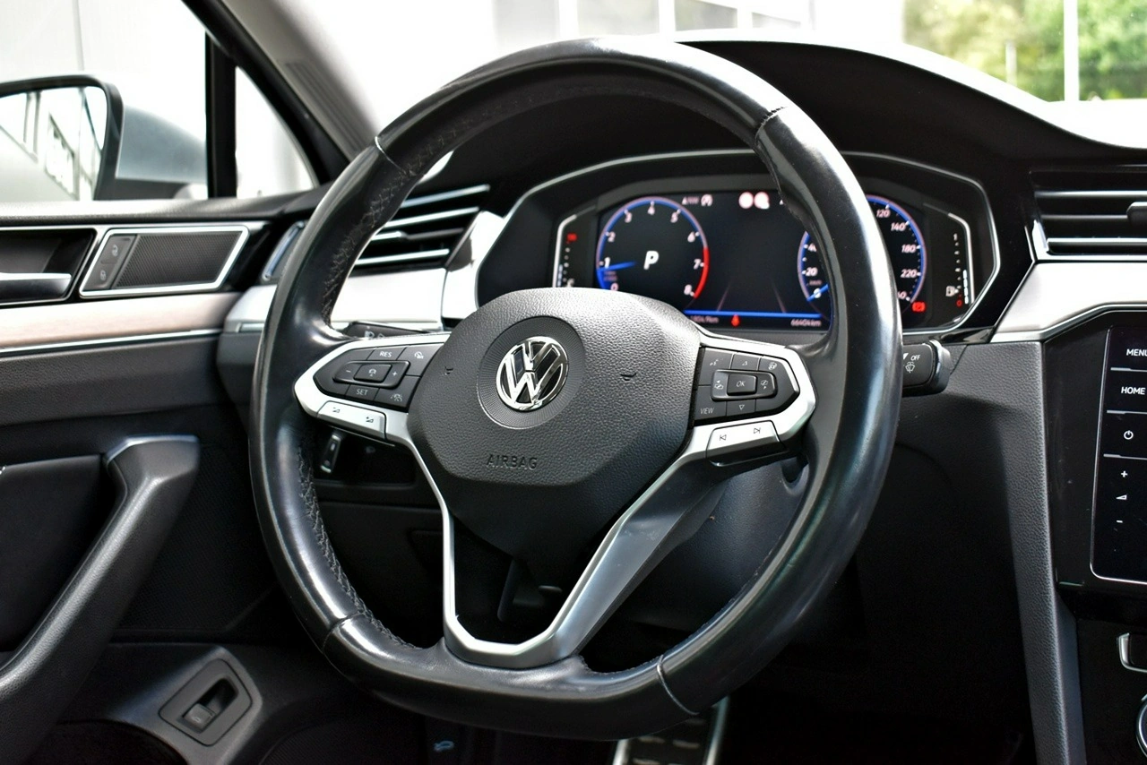 Volkswagen Passat - Zdjęcie 18