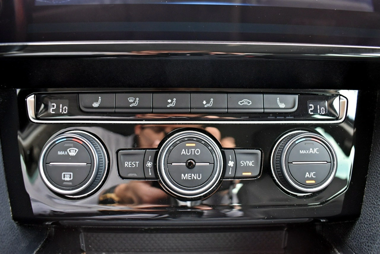 Volkswagen Passat - Zdjęcie 26