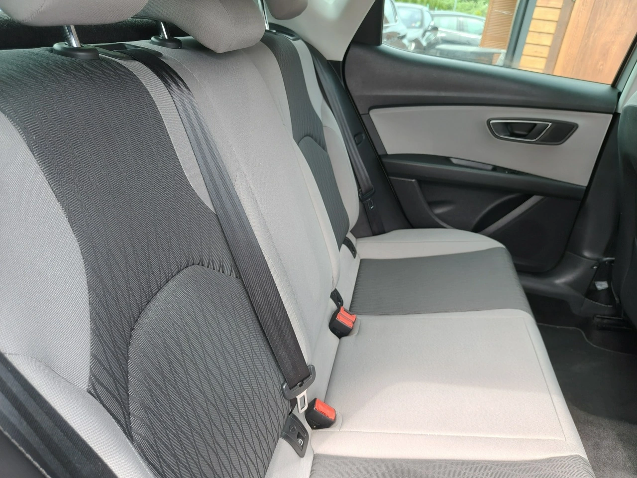 Seat Leon - Zdjęcie 20