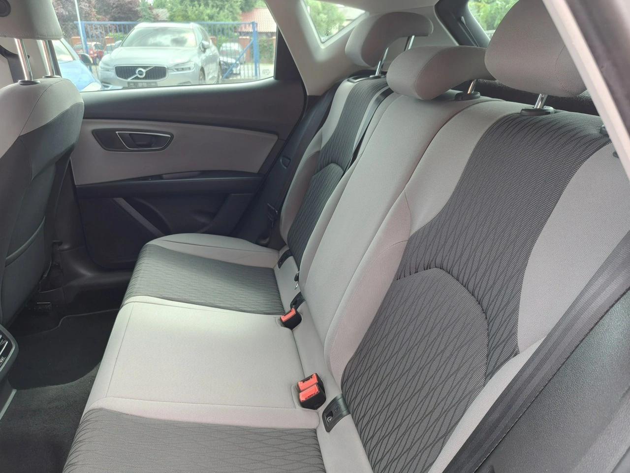 Seat Leon - Zdjęcie 23