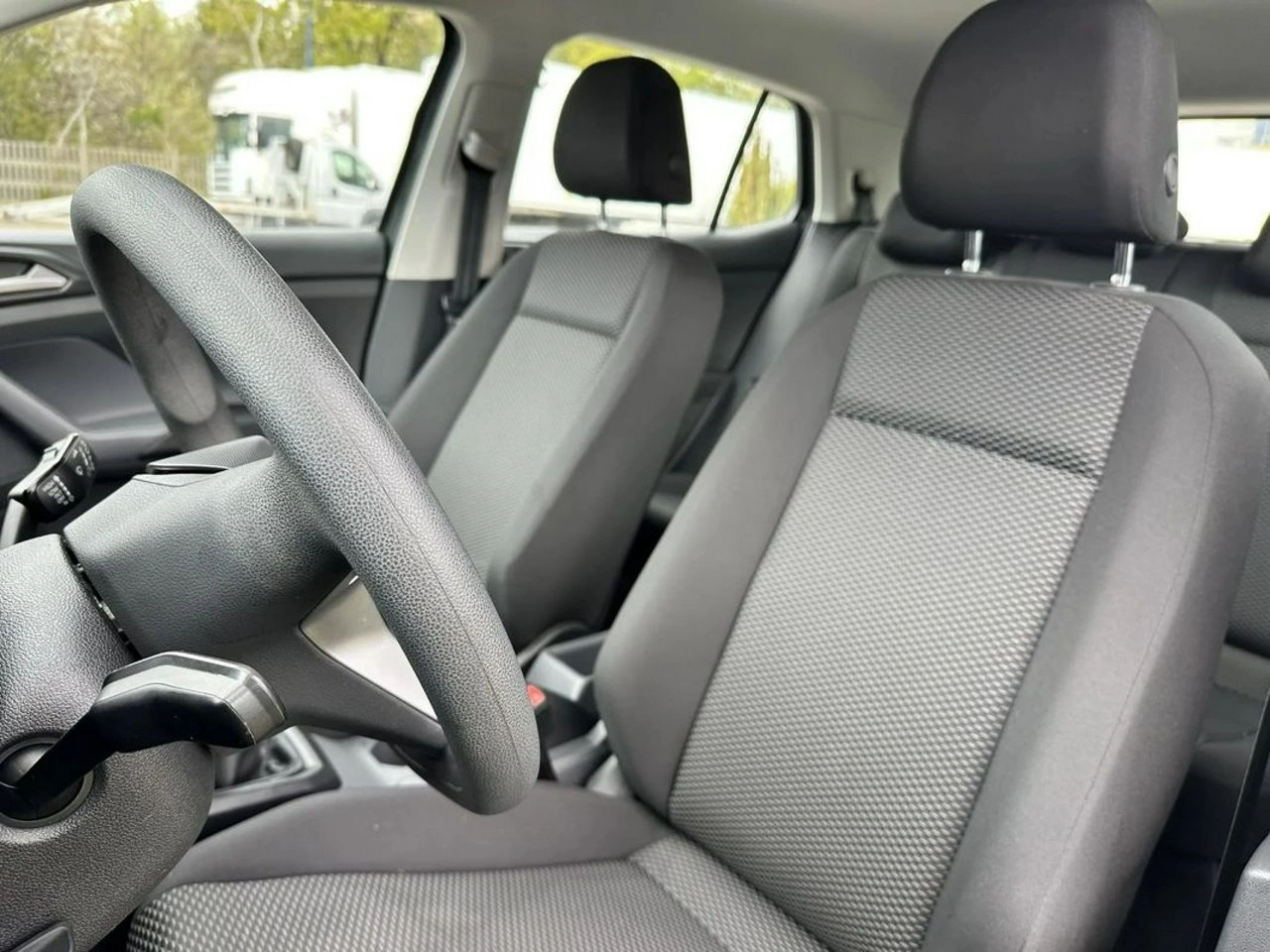 Volkswagen T-Cross - Zdjęcie 14