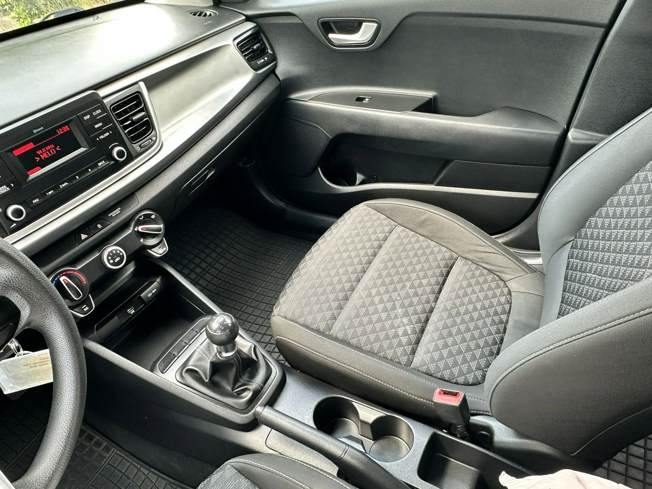 Kia Rio - Zdjęcie 33