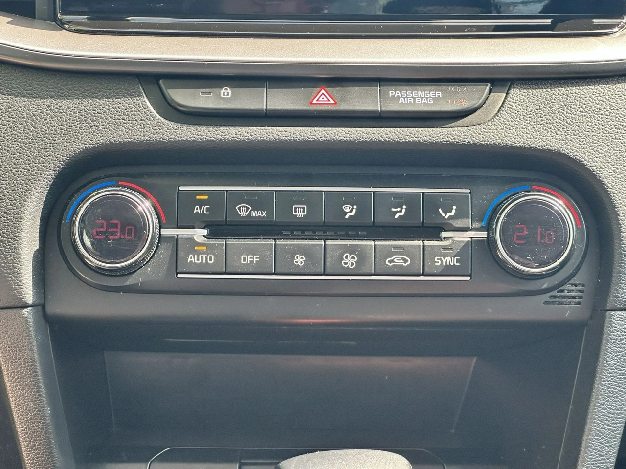 Kia Ceed - Zdjęcie 33
