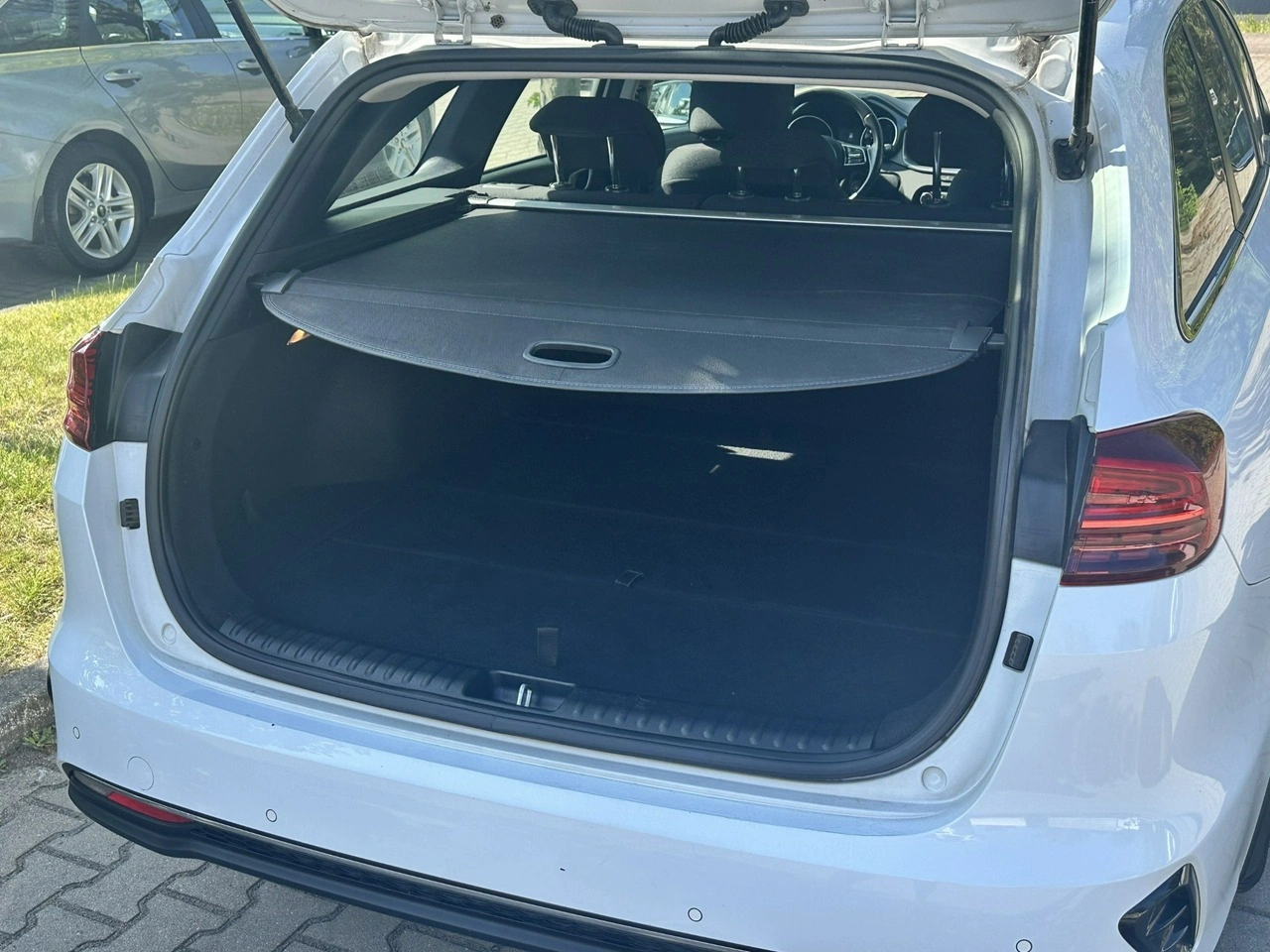 Kia Ceed - Zdjęcie 8