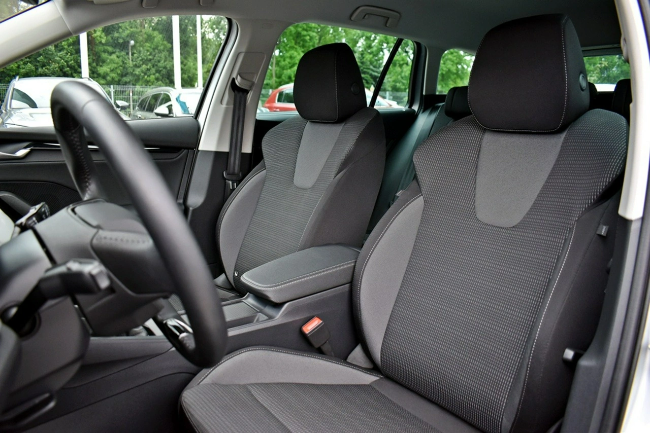 Skoda Octavia - Zdjęcie 10