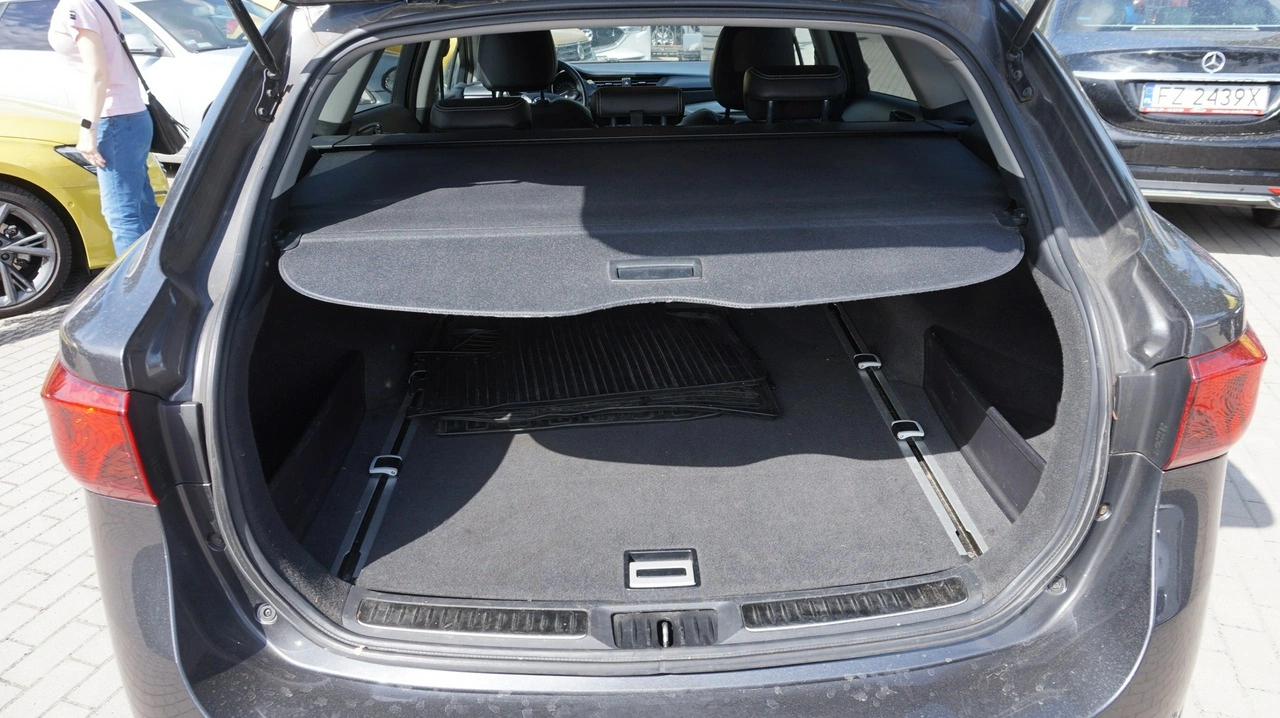 Toyota Avensis - Zdjęcie 11