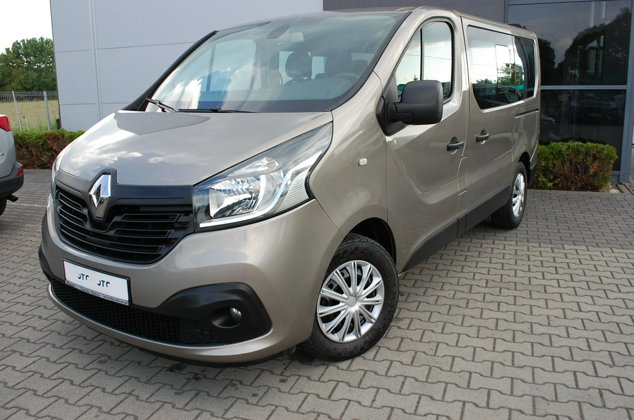 Renault Trafic - Zdjęcie 10
