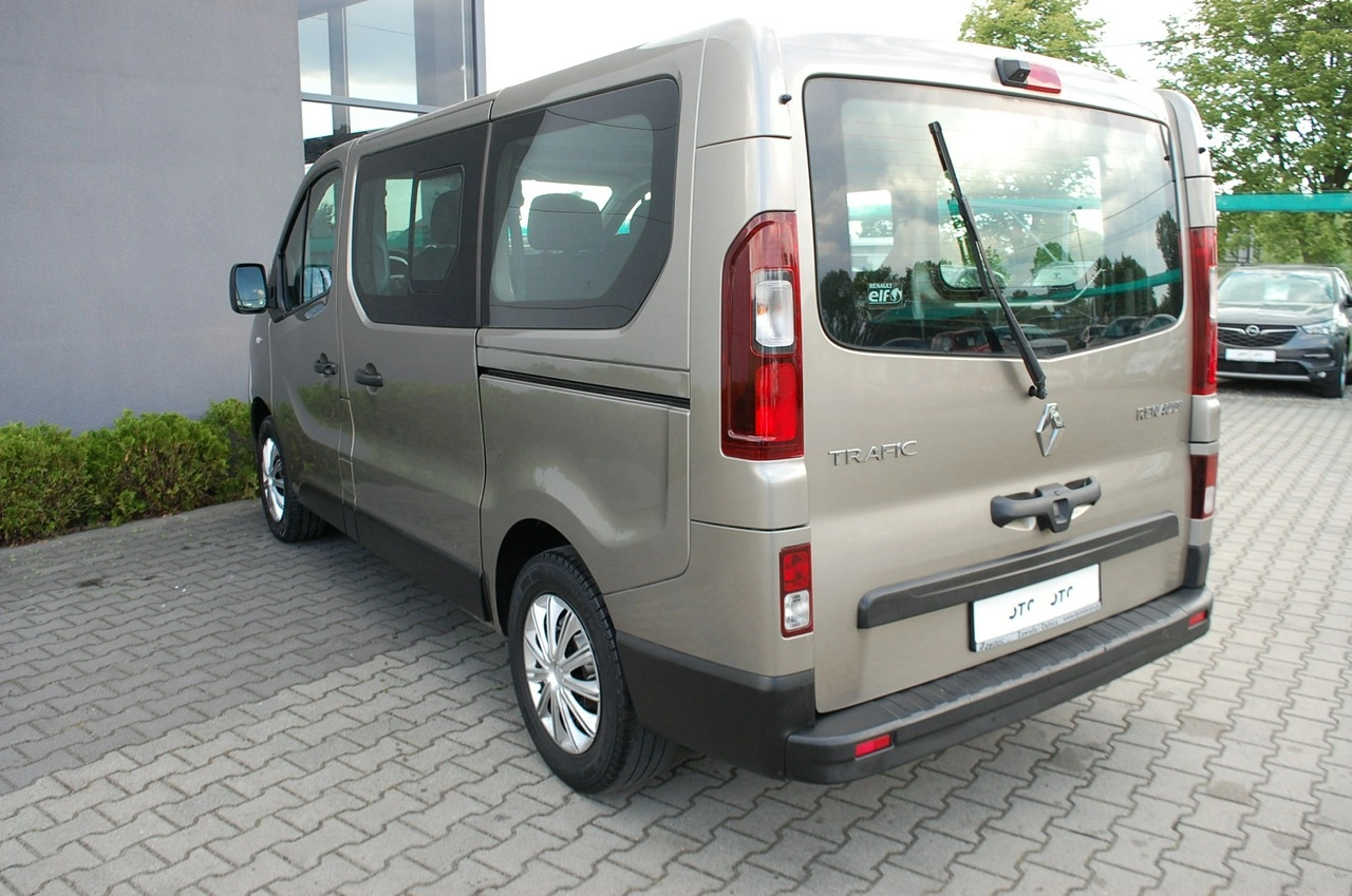 Renault Trafic - Zdjęcie 11