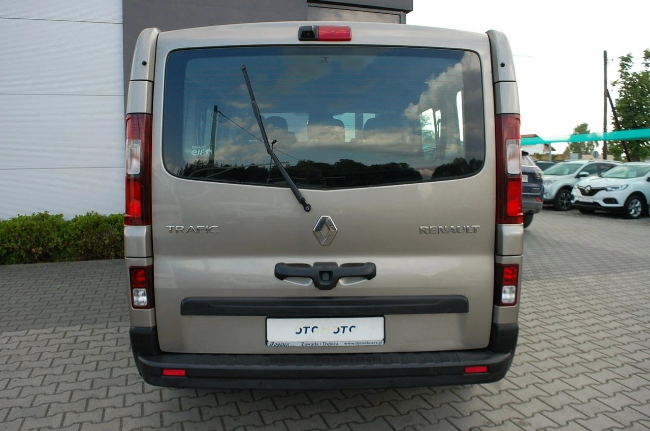 Renault Trafic - Zdjęcie 16