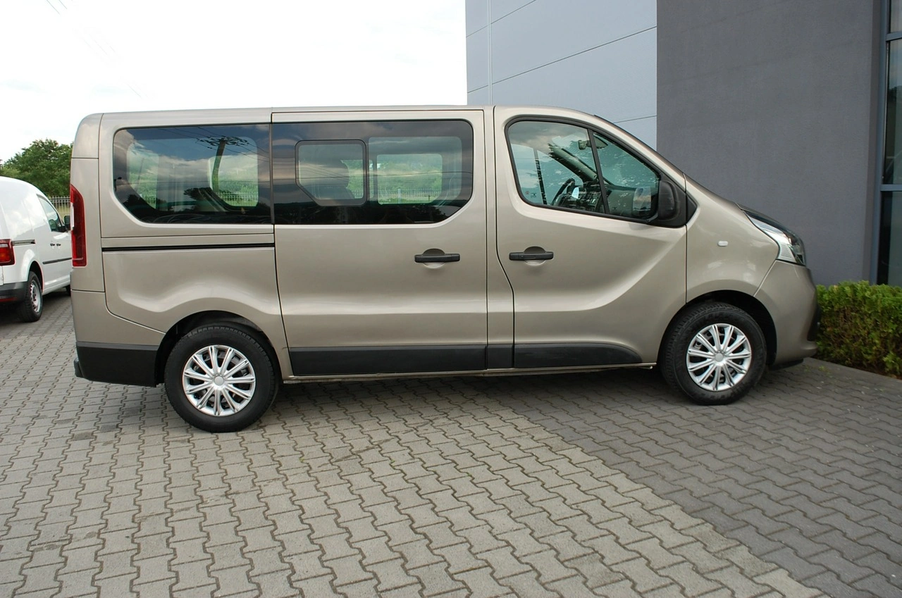 Renault Trafic - Zdjęcie 17