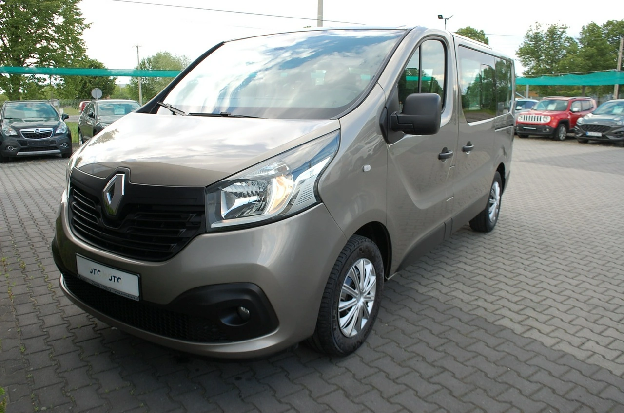 Renault Trafic - Zdjęcie 21