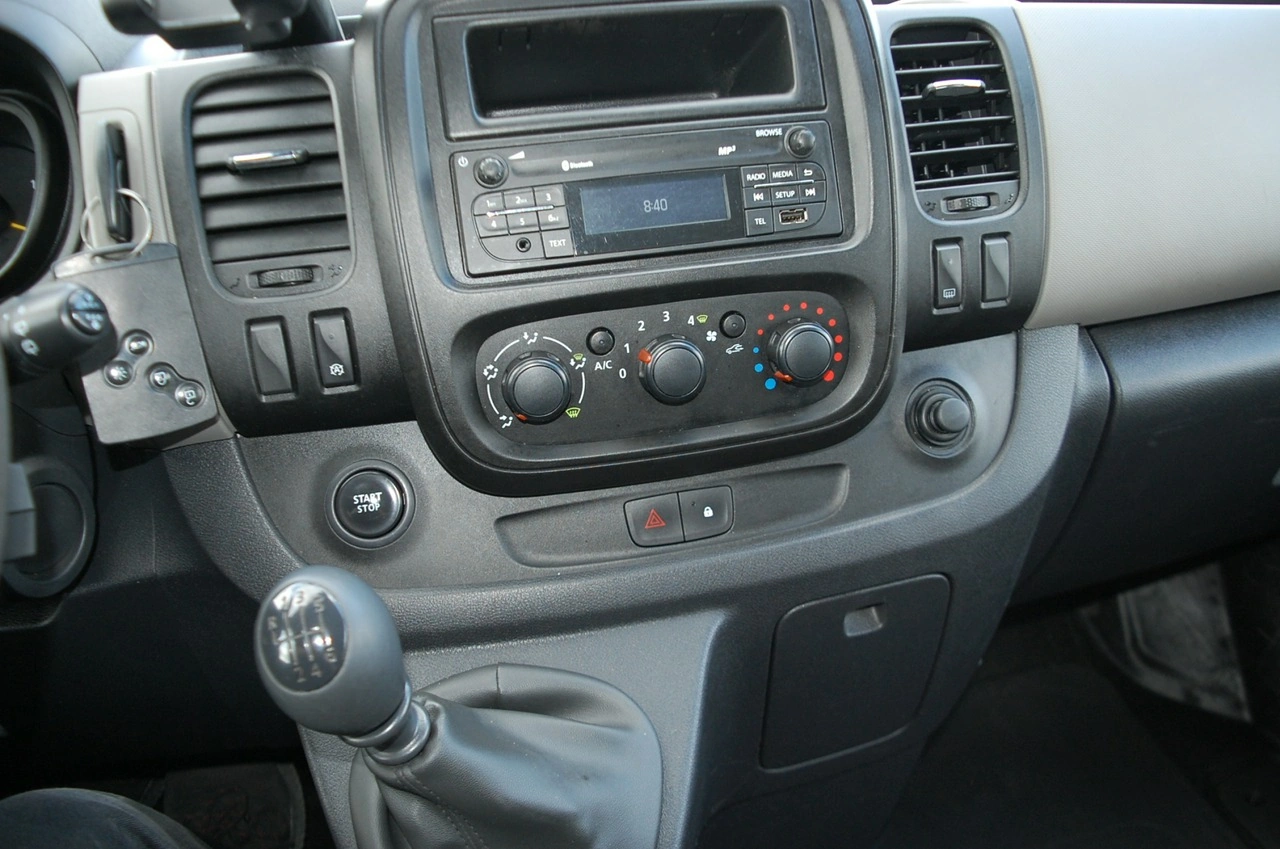 Renault Trafic - Zdjęcie 23