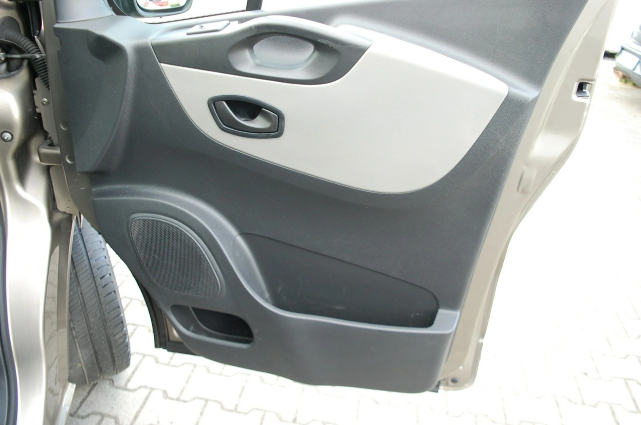 Renault Trafic - Zdjęcie 28