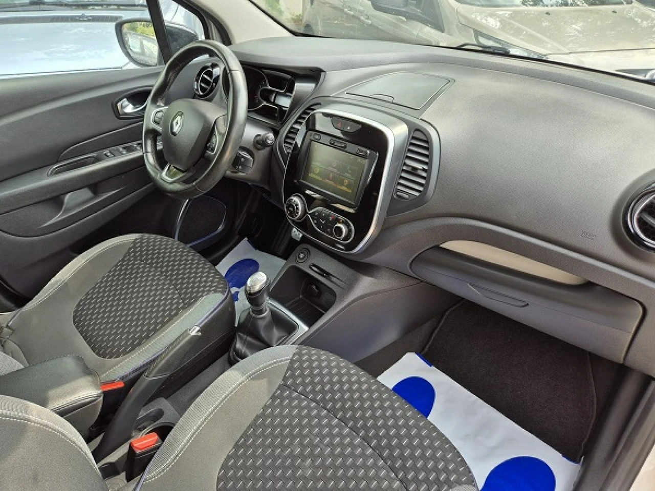 Renault Captur - Zdjęcie 16