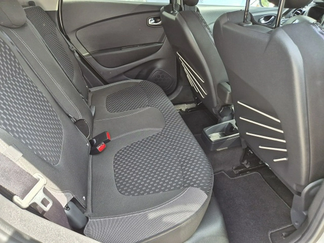 Renault Captur - Zdjęcie 19