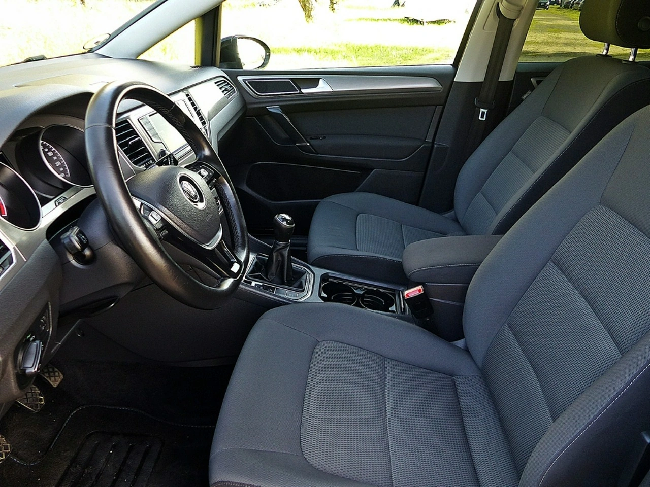Volkswagen Golf Sportsvan - Zdjęcie 19