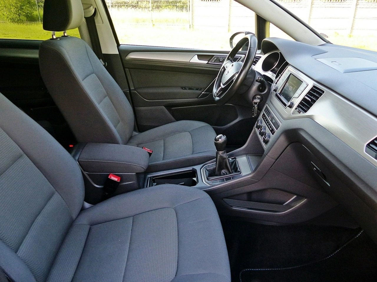 Volkswagen Golf Sportsvan - Zdjęcie 26
